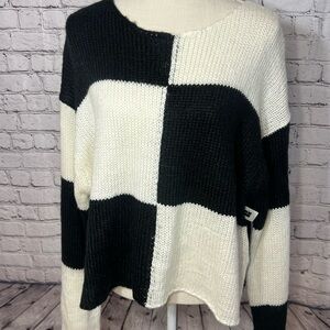 Chic Black and White Knit Sweater